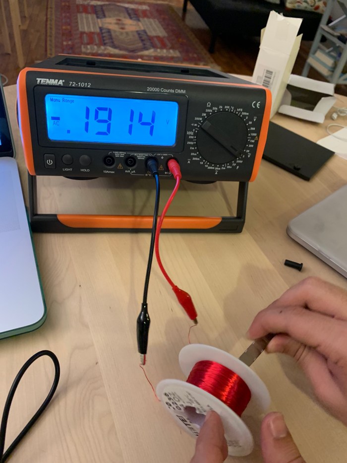 021619_magnet_wire_read_volt